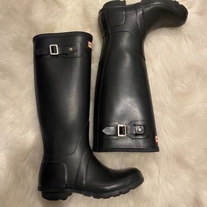 Excellent conditions Hunter rain boots ! ☔️